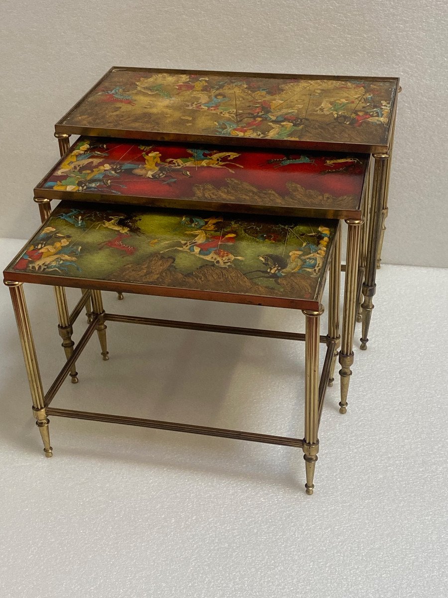 1950′ Série De 3 Tables Gigognes Avec Peintures Guerriers Mongols Maison Baguès En Bronze Doré,-photo-3