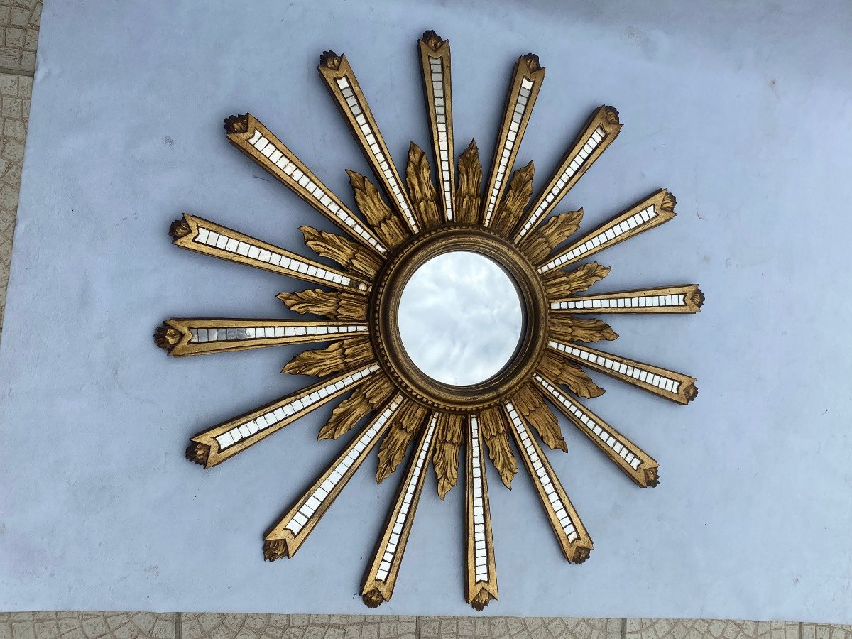 1950/70′ Sun Convexe Mirror  Patinated Golden Wood With Mirror Inlays ø 88 Cm-photo-1