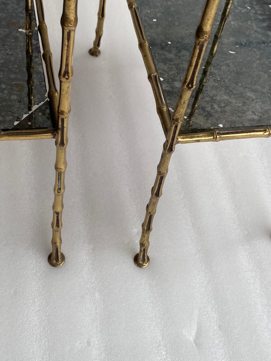 1950/70′ Paire De Tables En Bronze Doré Décor Bambou à 2 Niveaux Maison Baguès Plateaux Miroirs-photo-1