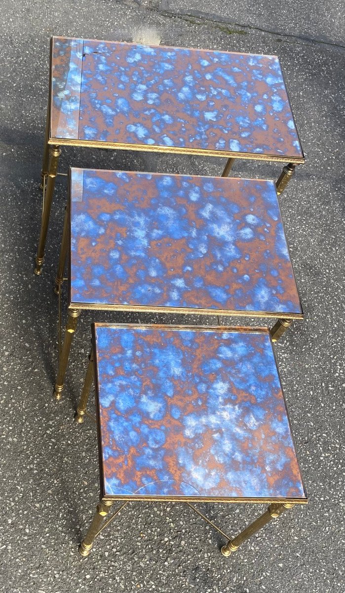 1970′ Set Of 3 Maison Baguès Nesting Tables In Gilded Bronze, 3 Old Oxidized Mirror Tops-photo-2