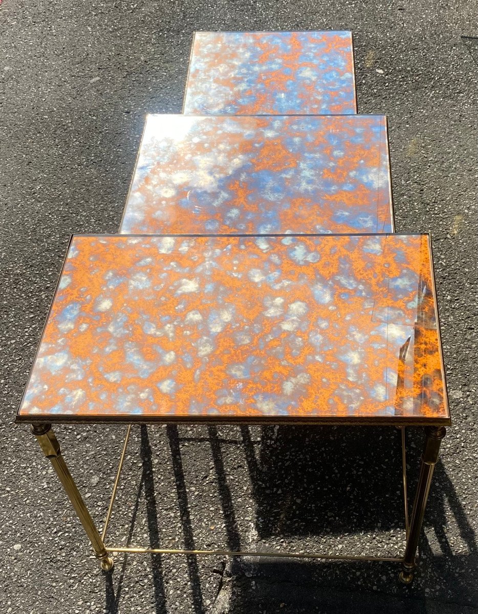 1970′ Set Of 3 Maison Baguès Nesting Tables In Gilded Bronze, 3 Old Oxidized Mirror Tops-photo-3