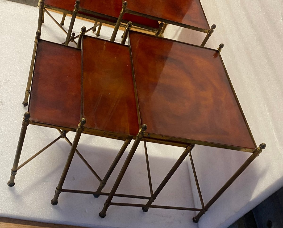 1970′ Pair Of Series Of 3 Nesting Tables Maison Baguès Gilt Bronze, Amber Bakelite Tops-photo-4