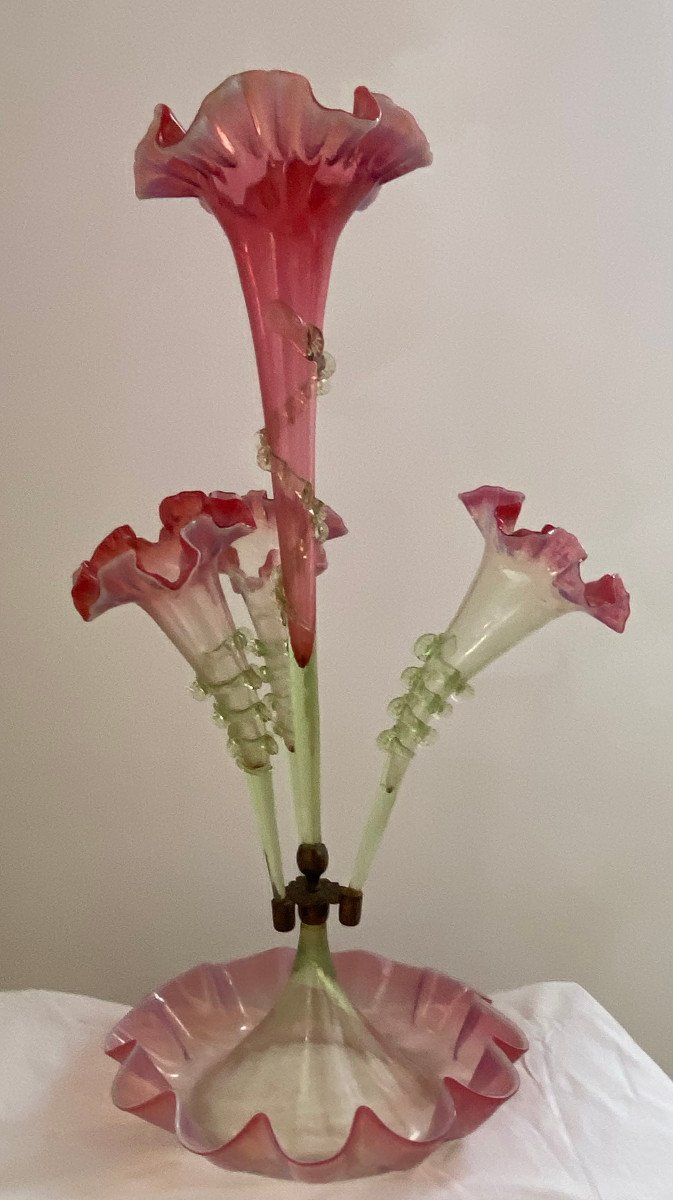 1880/1900 Opalescent Glass Bouquetière With 4 Cornets N 3 H 57 Cm