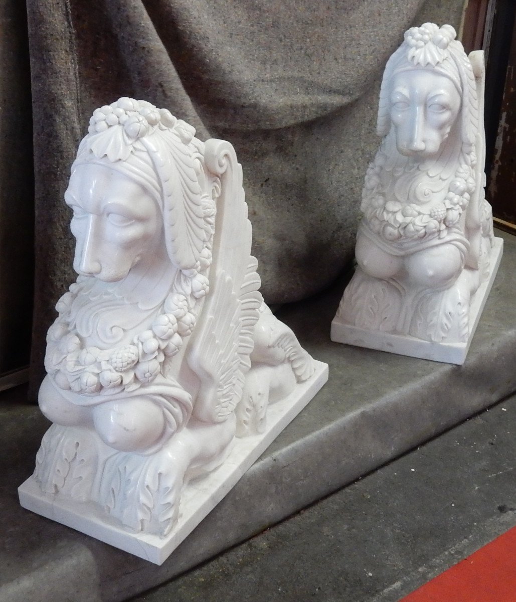 1950 ′ Pair Of Sphinges In White Statuary Marble