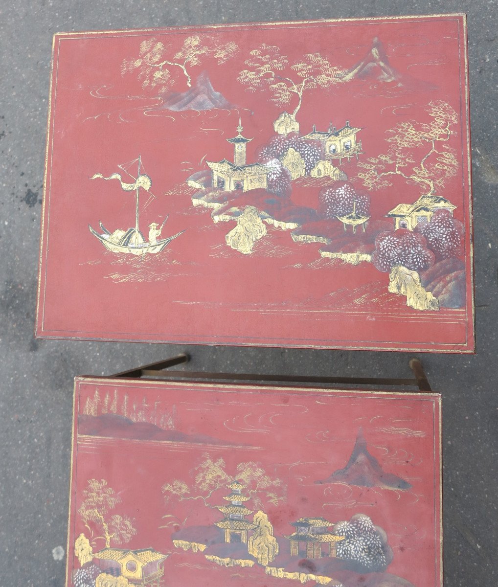 1950/70' Série de 3 Tables Gigognes DLG Maison Ramsay en Fer Doré Plateaux Laque de Chine Rouge-photo-4