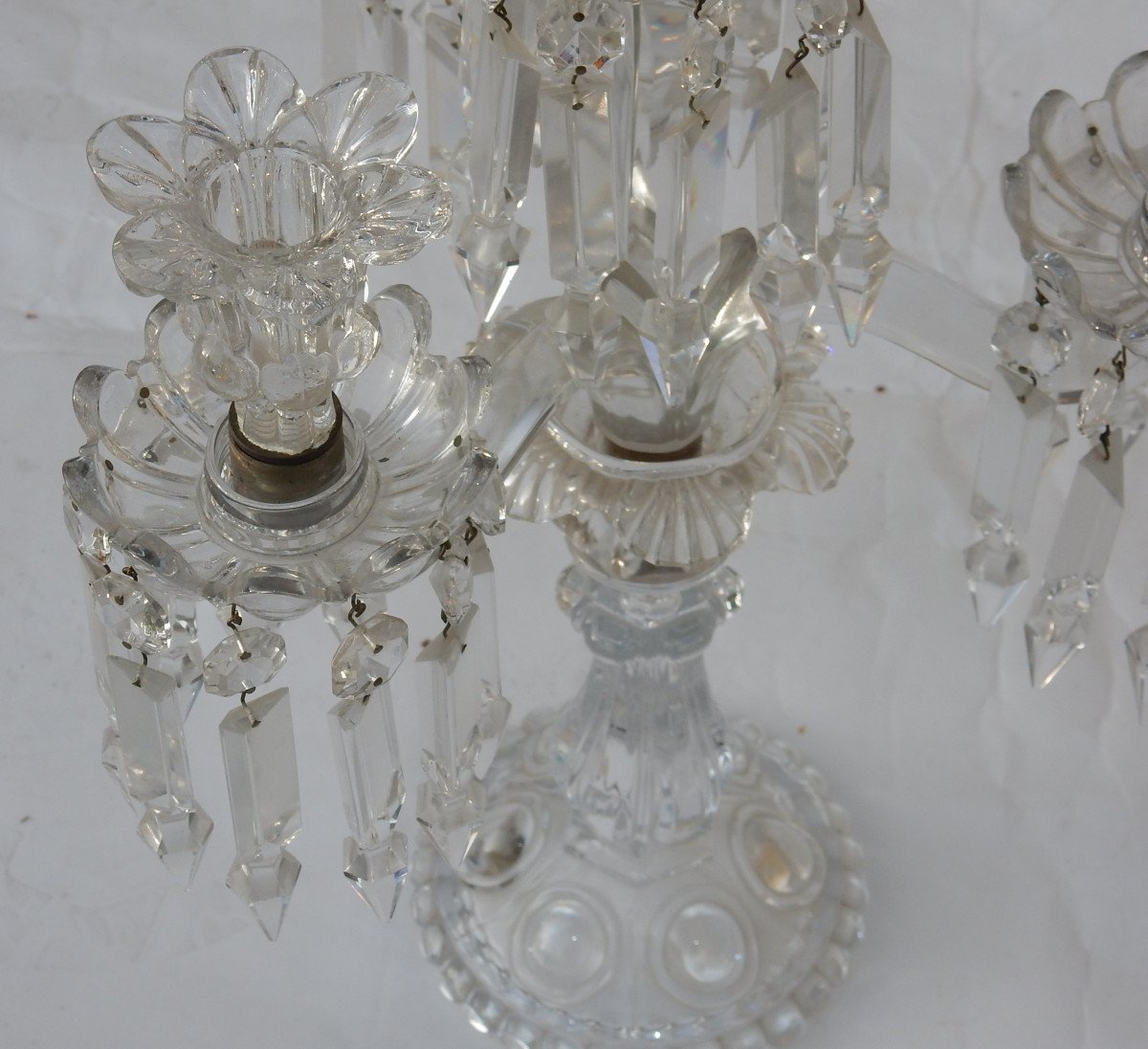 1950 ′ Pair Of Candlesticks 3 Branches Sockets Beaded And Signed In Relief Baccarat-photo-5