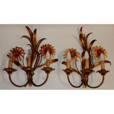 1970 ′ Pair Of Painted Metal Sconces With Sunflower Decor