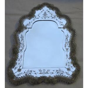 1950/70 ′ Veronese Escutcheon Mirror With Beveled Mirror In The Center