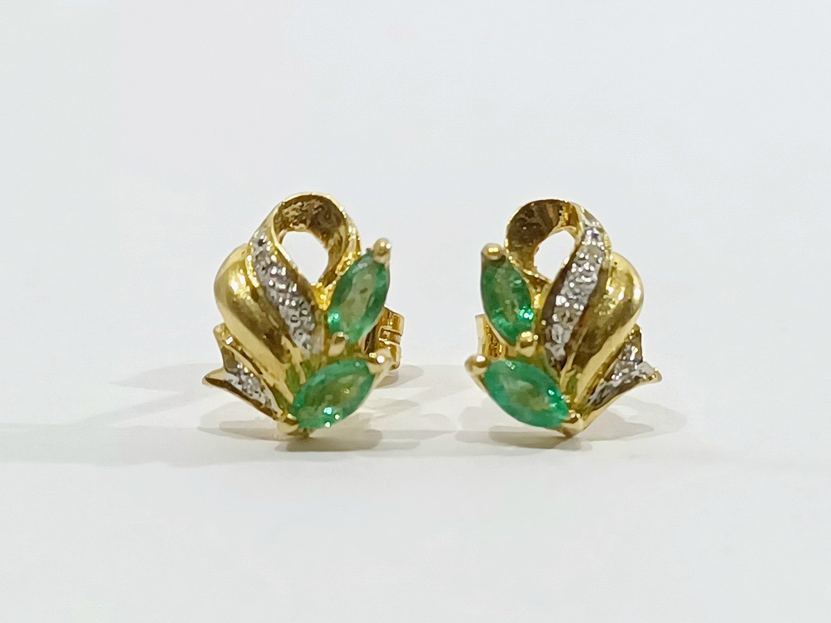 Pair Of Gold And Emerald Earrings-photo-2