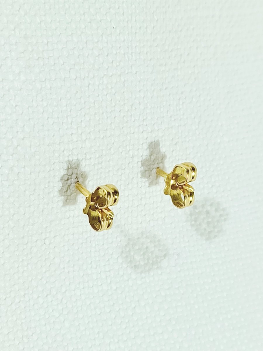 Pair Of Gold And Pearl Earrings -photo-6
