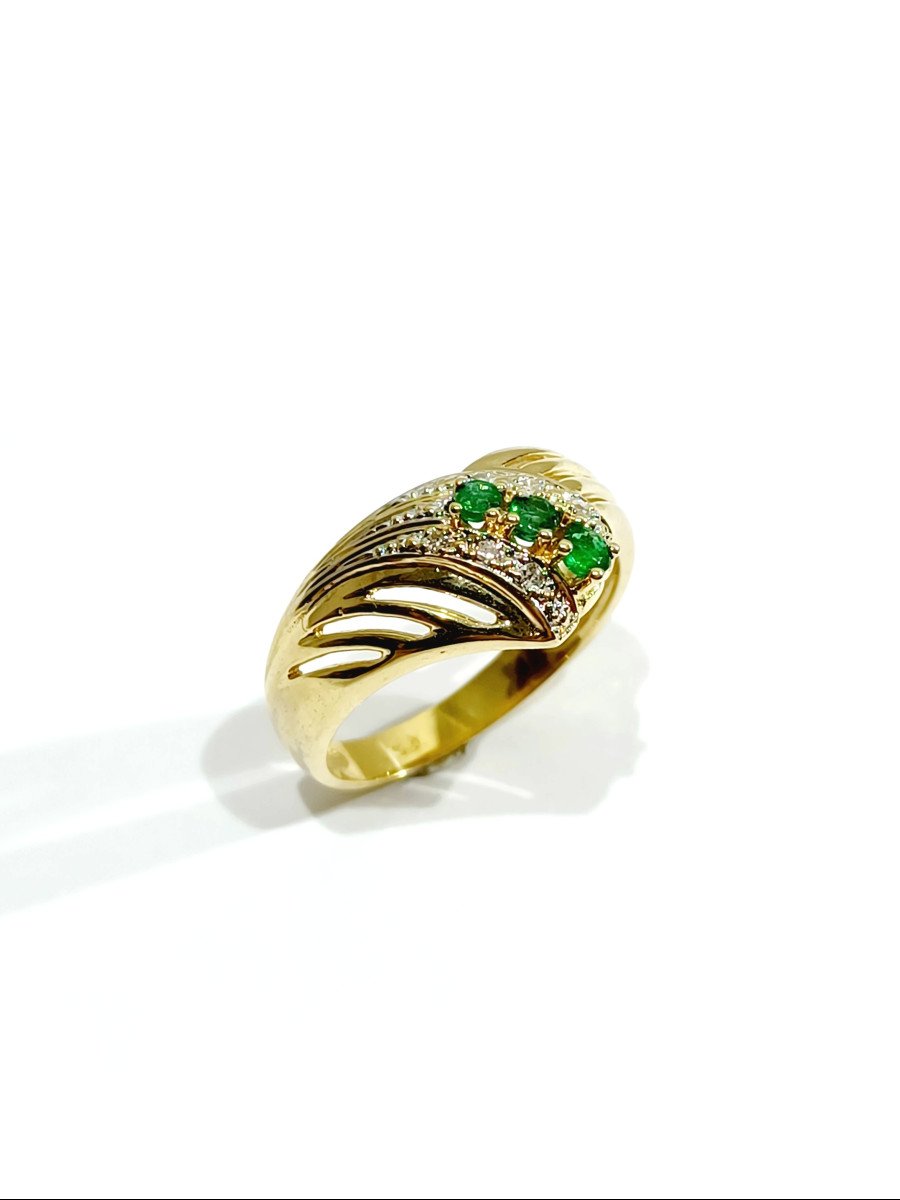 Ring In Yellow Gold, Diamonds And Emeralds -photo-4