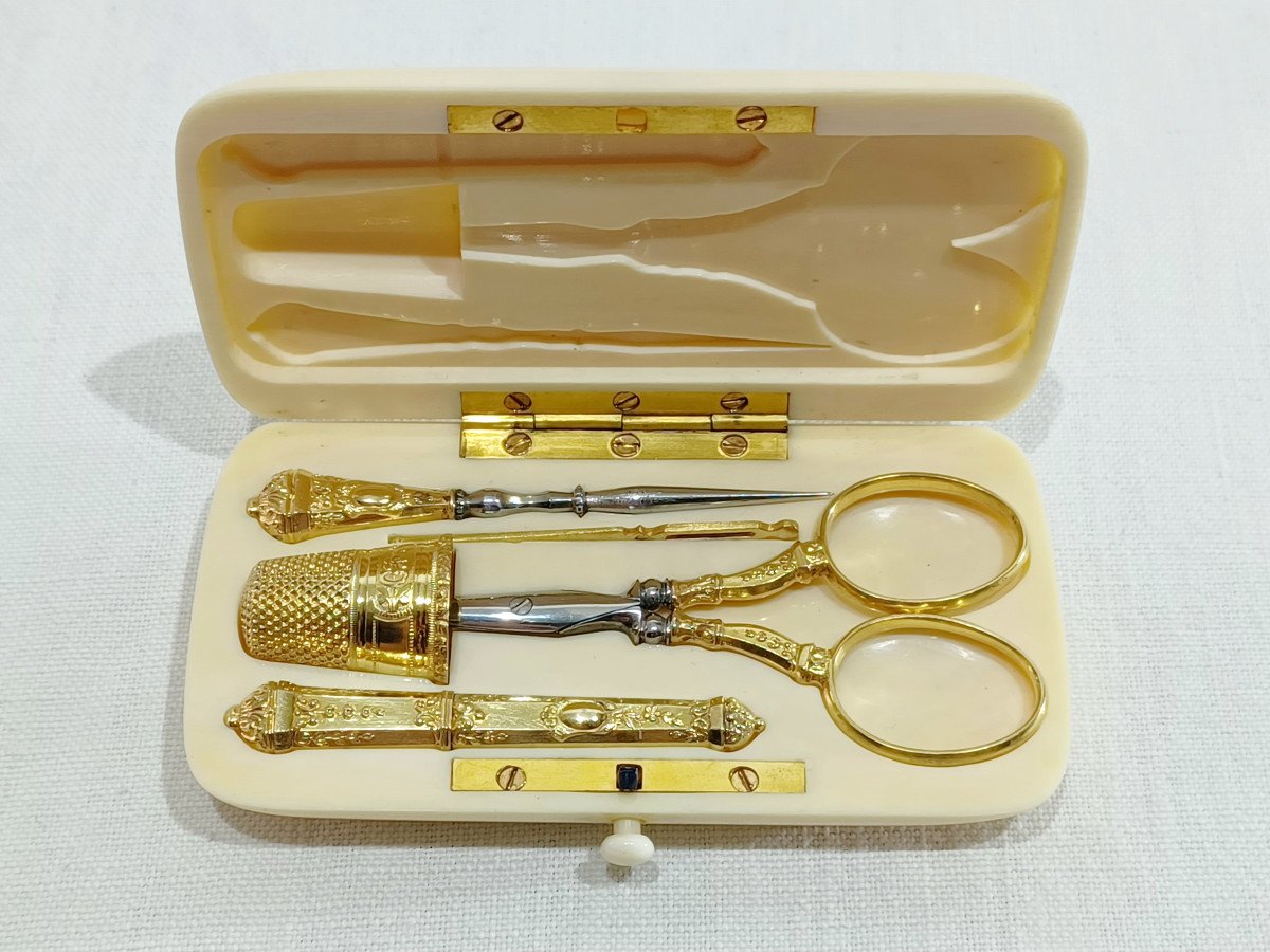 Gold Sewing Kit And Ivory Box-photo-3