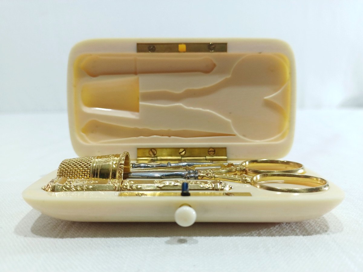 Gold Sewing Kit And Ivory Box-photo-4