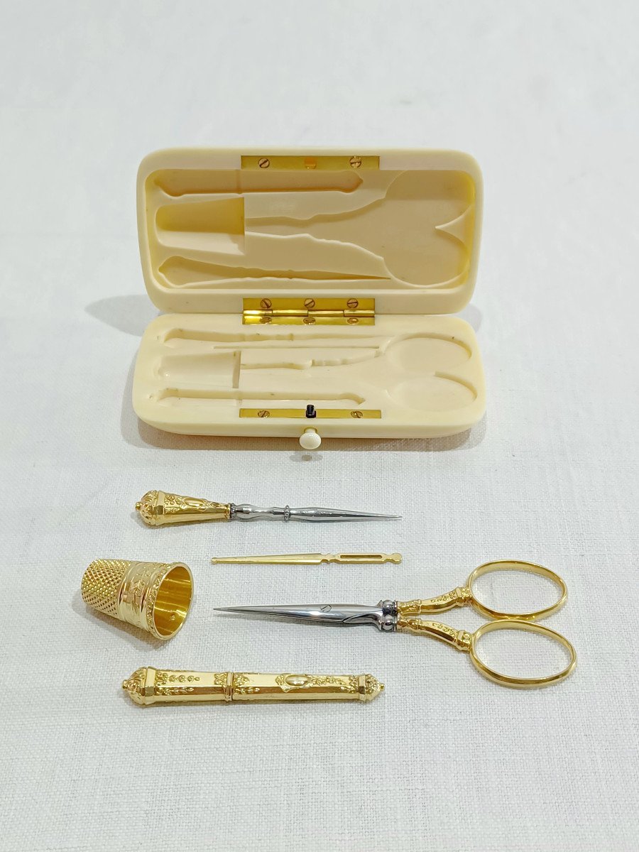 Gold Sewing Kit And Ivory Box-photo-2