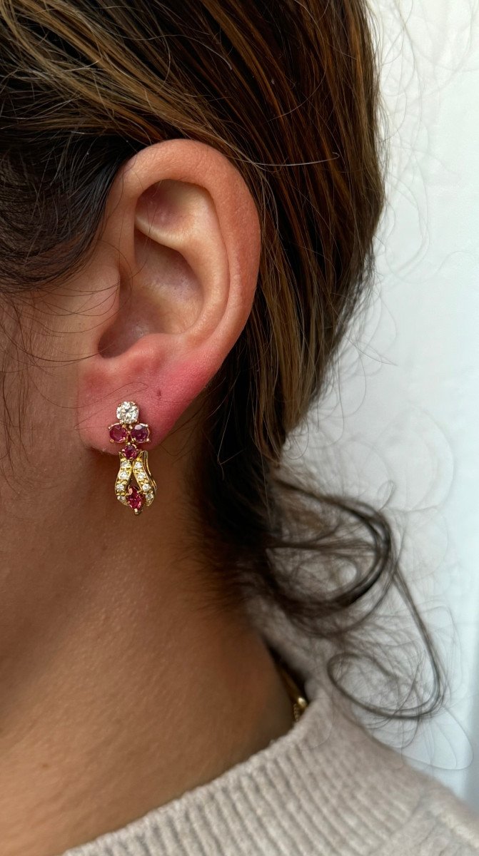 Paire De Boucle d'Oreille En Or, Rubis et Diamants  -photo-6