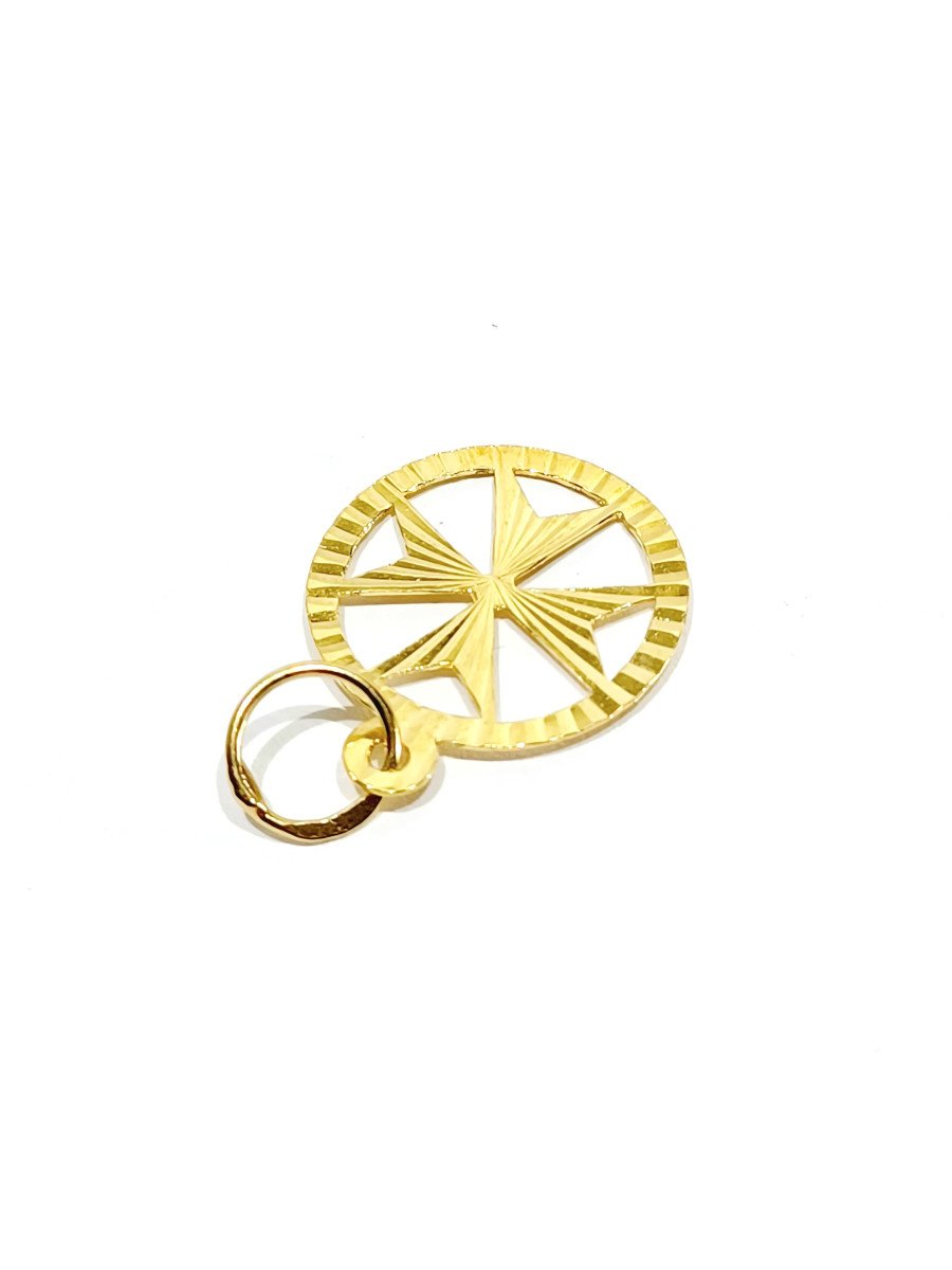 Yellow Gold Maltese Cross Pendant -photo-4