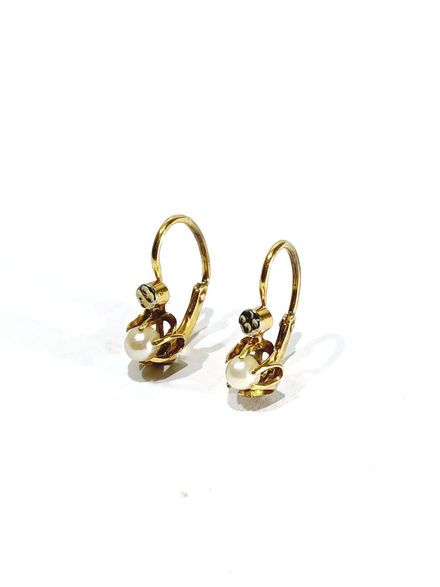 Pair Of Gold And Pearl Earrings  -photo-2