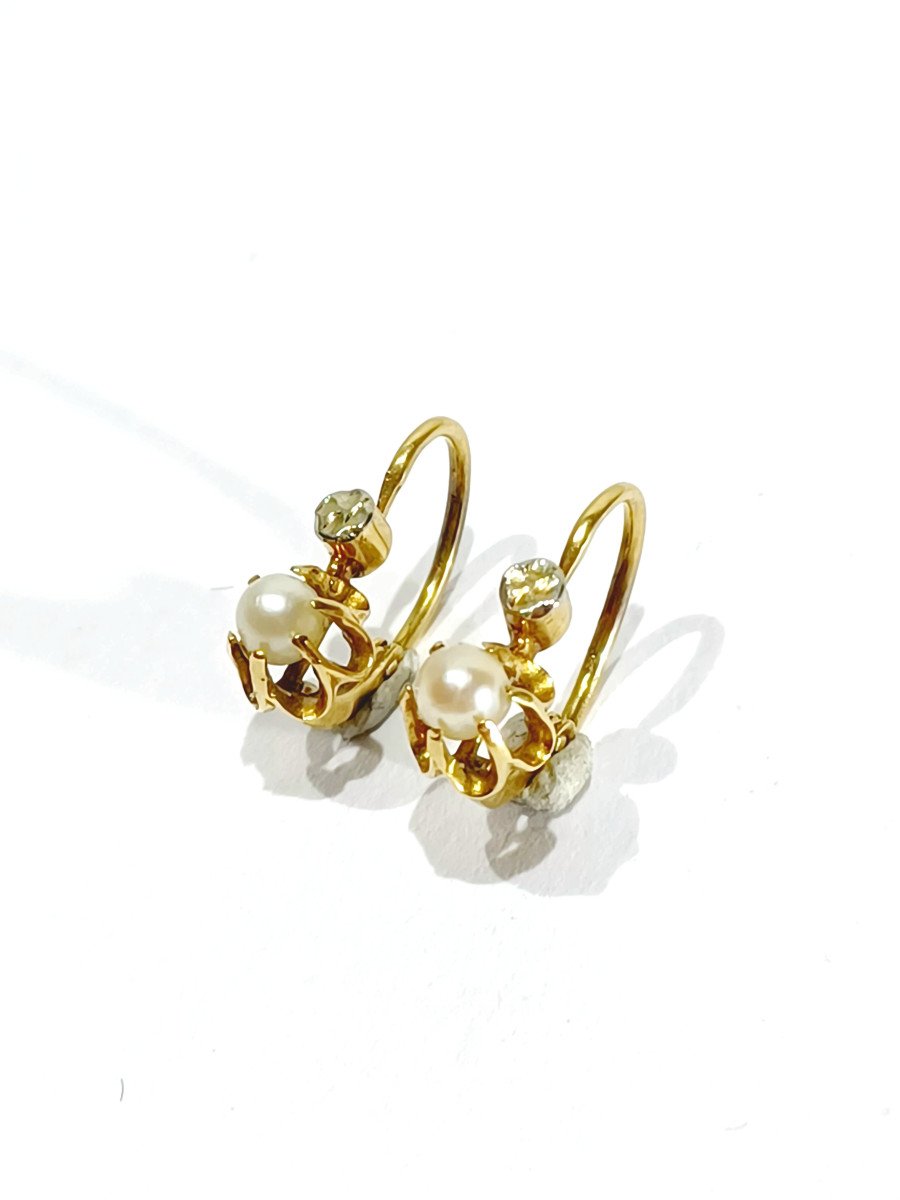 Pair Of Gold And Pearl Earrings  -photo-4