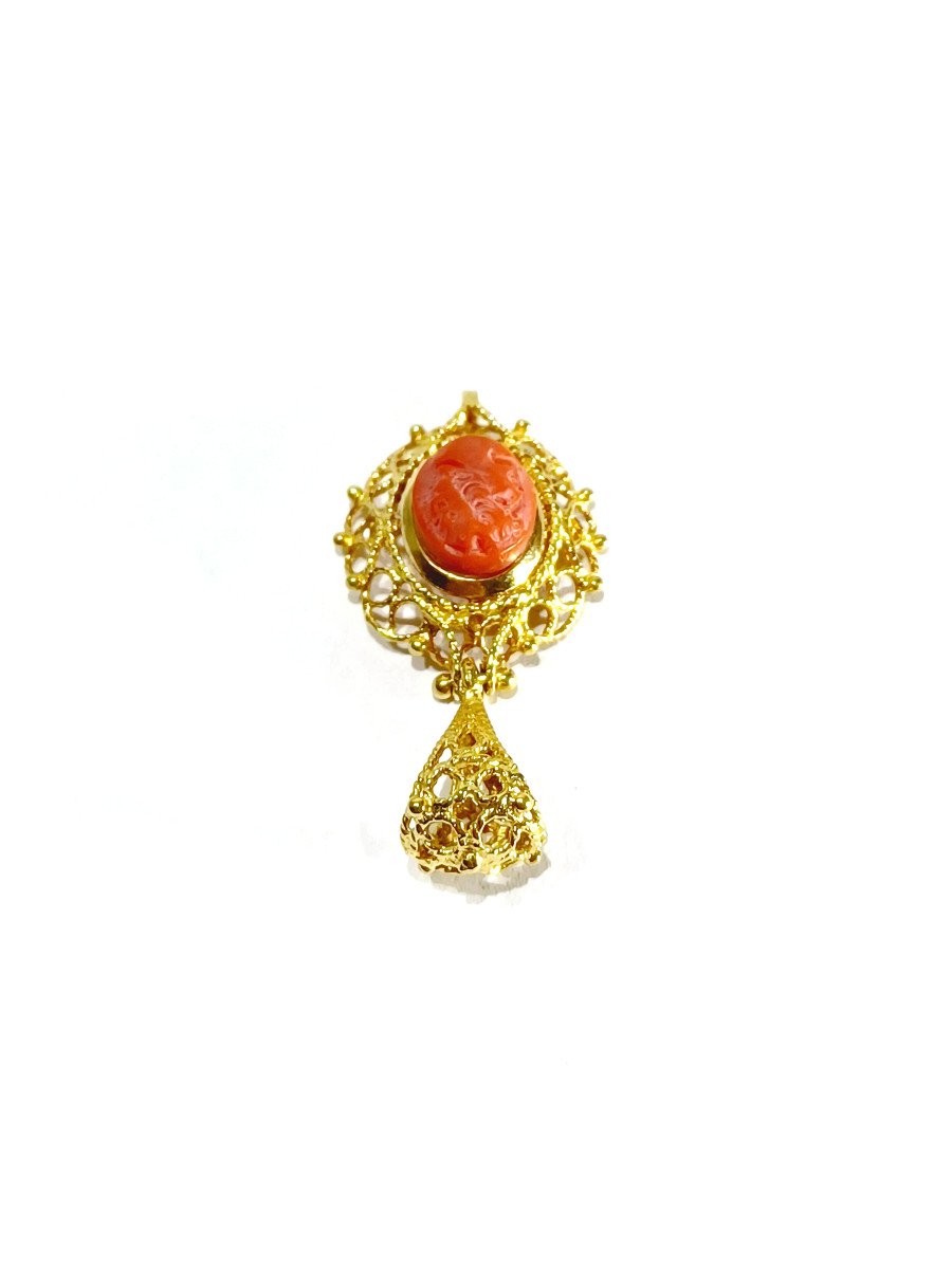 Gold And Coral Cameo Pendant-photo-3