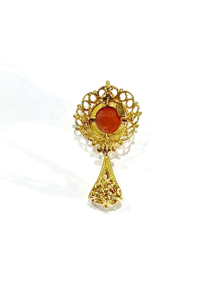 Gold And Coral Cameo Pendant-photo-4