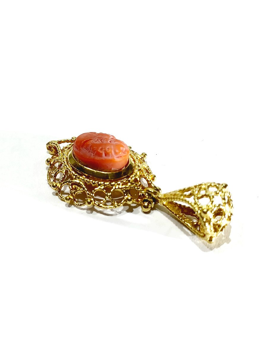 Gold And Coral Cameo Pendant-photo-6