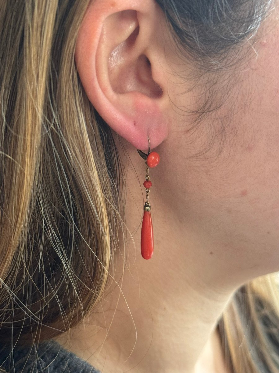 Paire De Boucles d'Oreilles En Or Et En Corail	-photo-8