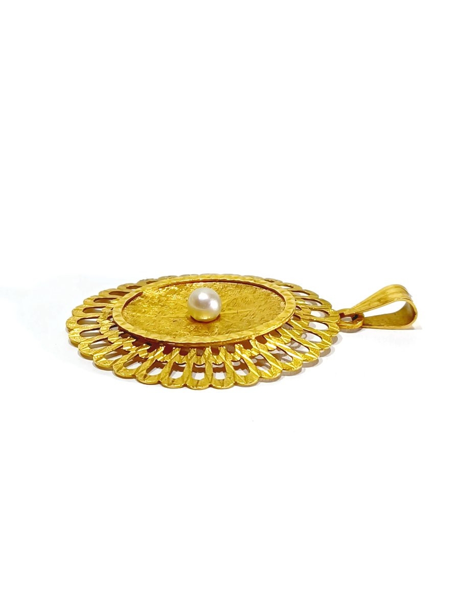 Gold And Pearl Pendant-photo-3