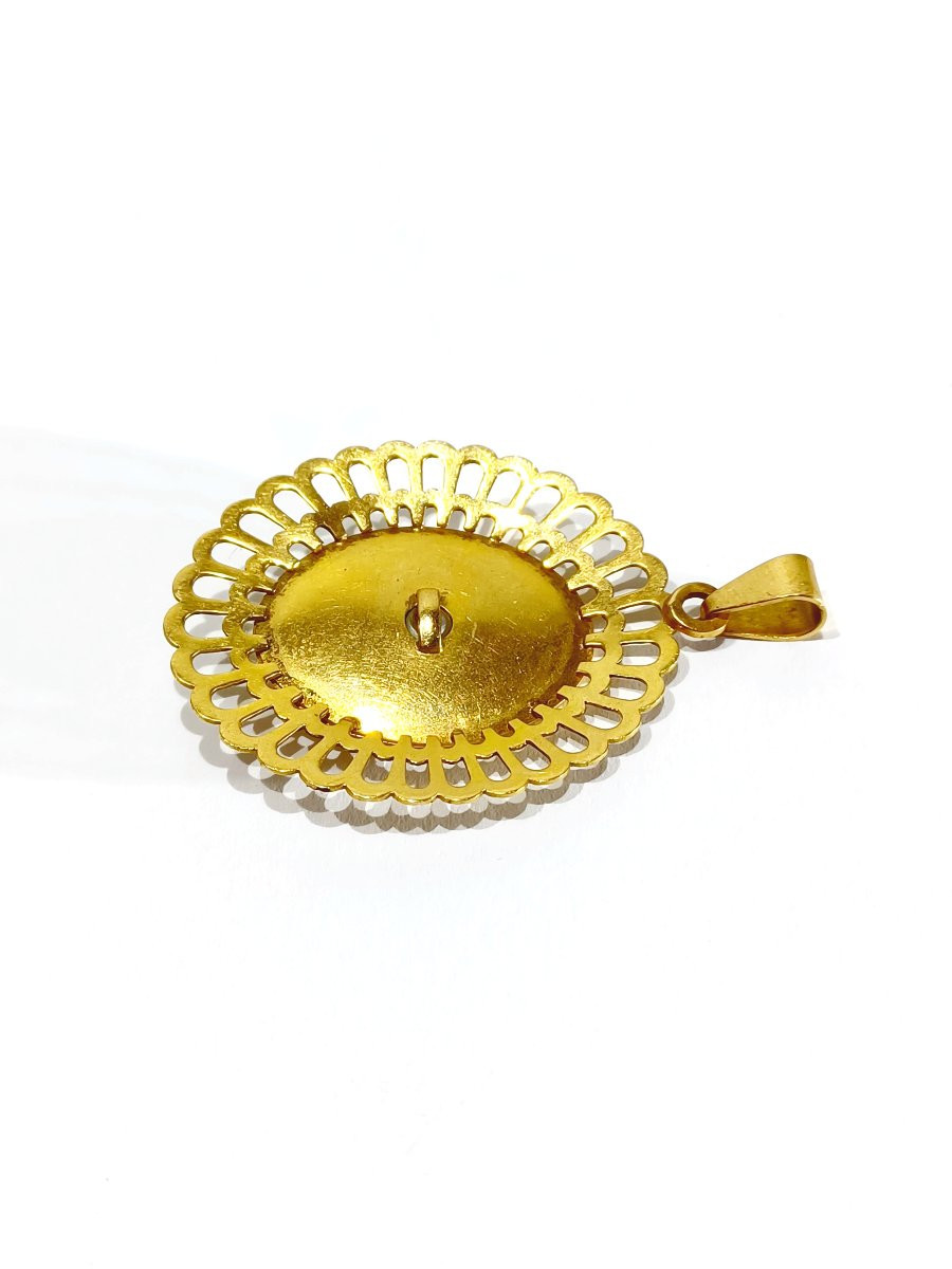 Gold And Pearl Pendant-photo-4