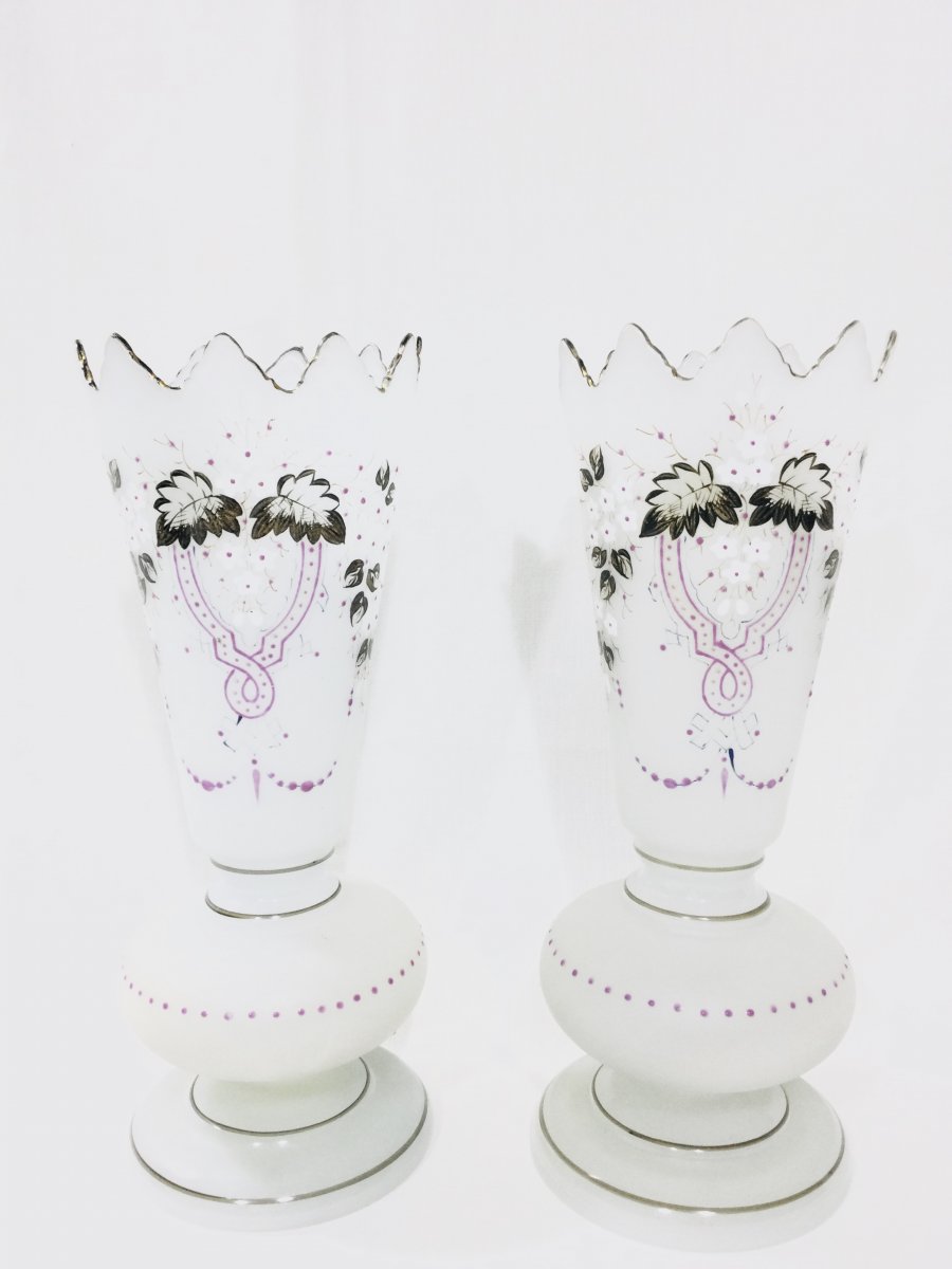 Pair Of Napoleon III Opaline Vases-photo-2