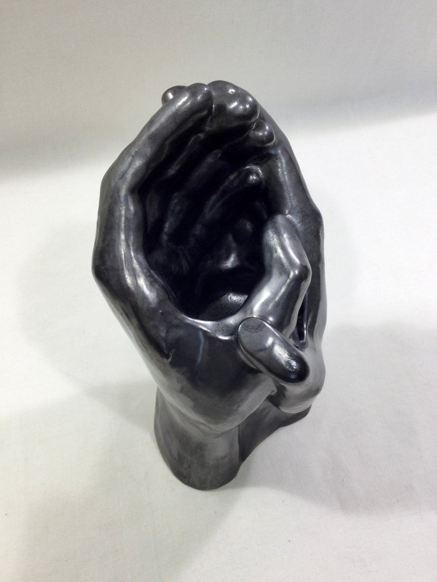 Vase With Intertwined Hands-photo-4