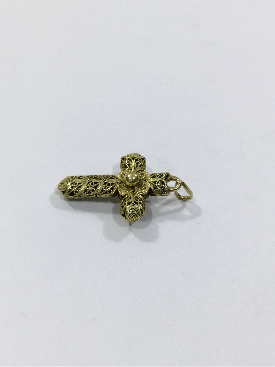 Filigree Cross In Yellow Gold-photo-4