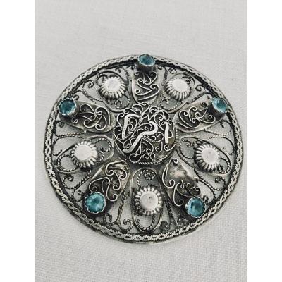 Brooch In Silver And Glassware