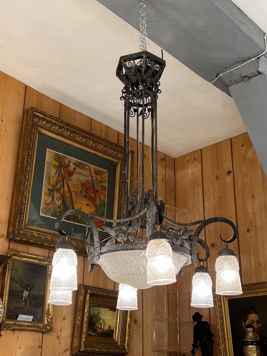 Schneider, Large Art Deco Chandelier, Wrought And Hammered Iron Frame, 1925, With 6 Tulips-photo-1