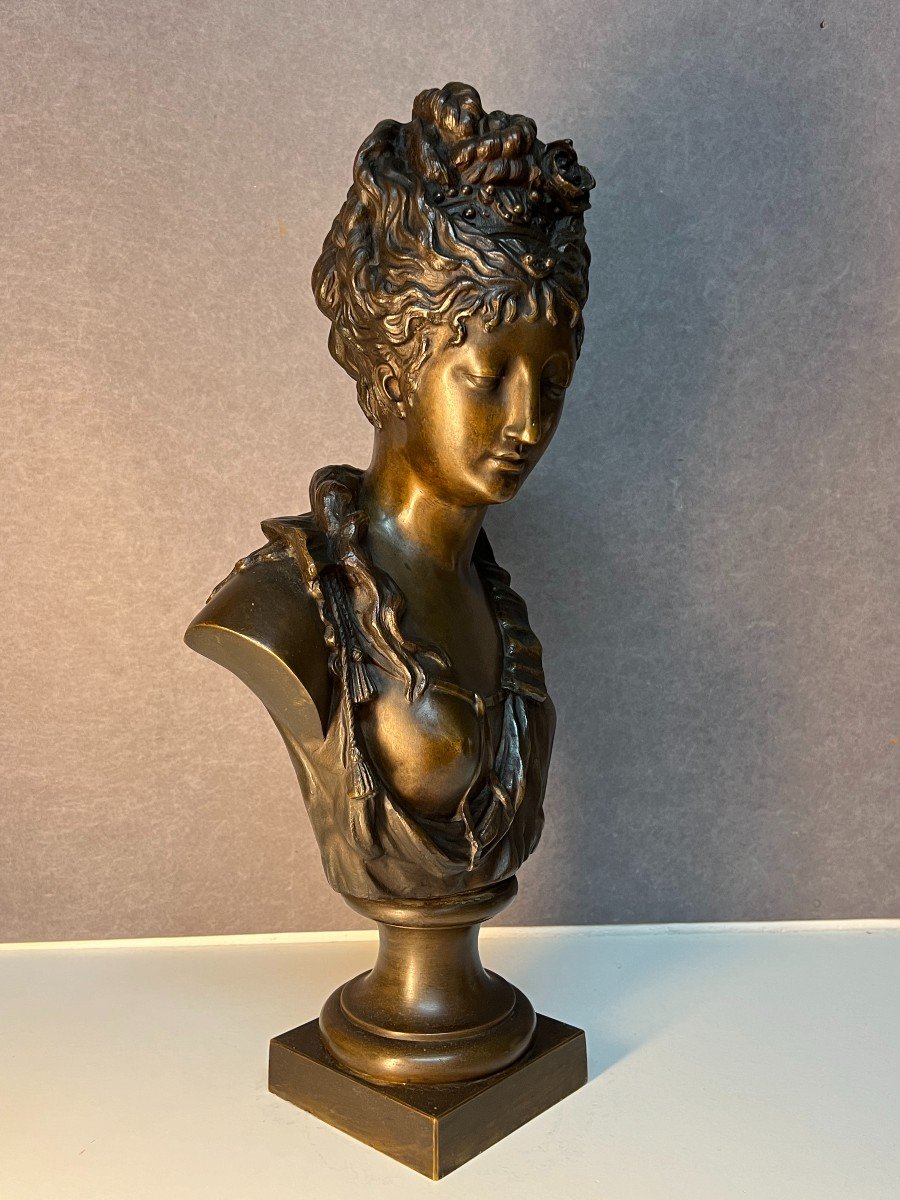 Sculpture En Bronze Représente Un Buste De Femme élégante, Signée Par l'Artiste Eugène Rousseau-photo-8