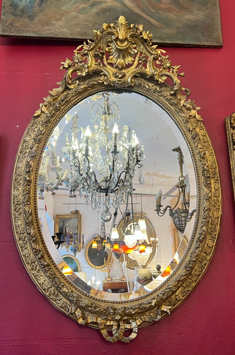 19th Century Oval Mirror, Wood And Stucco Gilded With Gold Leaf