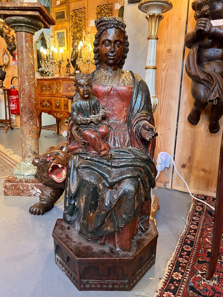 Virgin And Child In Polychrome Carved Wood From The Sixteenth Century