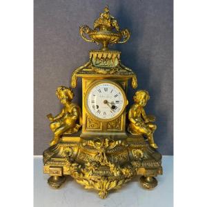 Julien Leroy Paris, Pendule En Bronze Doré Du XIXe Siècle, Circa 1880, De Style Louis XVI