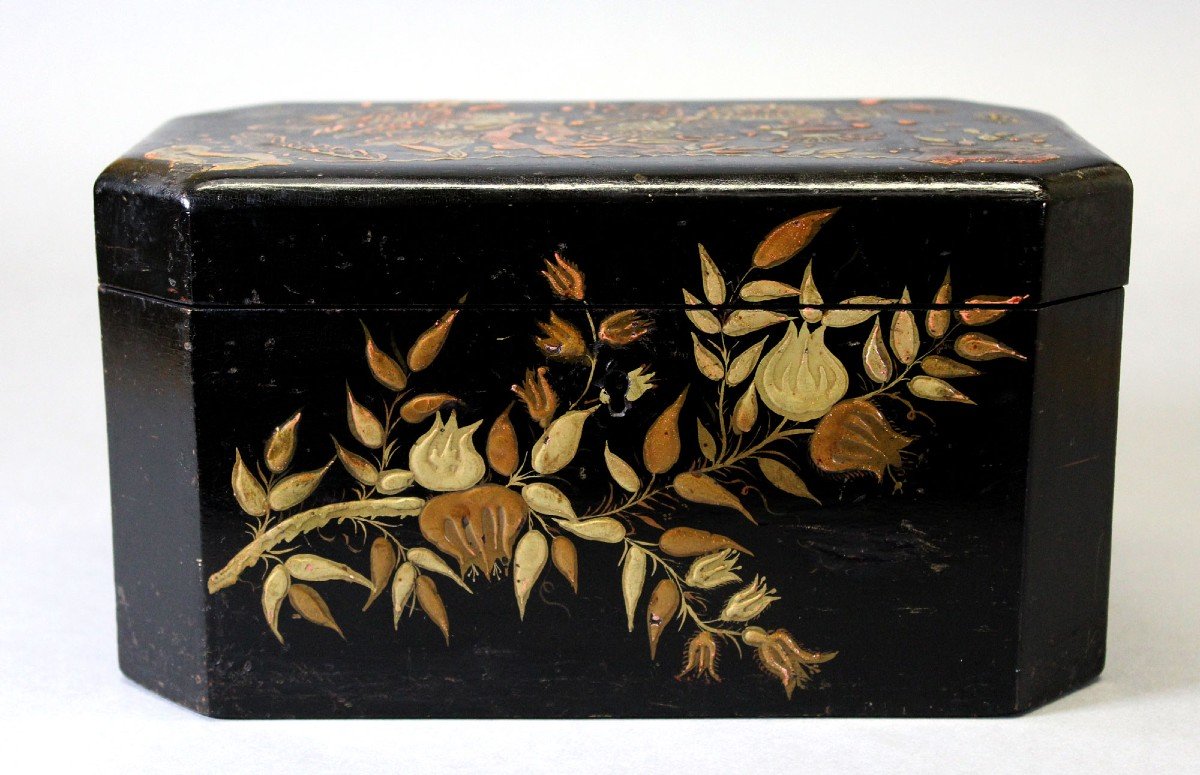 19th Century French Chinoiserie Tea Caddy Hand Painted Lacquer-photo-3
