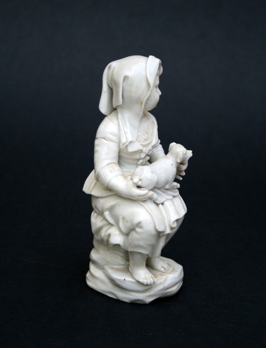 Italien Porcelaine émaillée Blanc  Figure d'Une Fille Avec Un Chien XVIIIème-photo-2