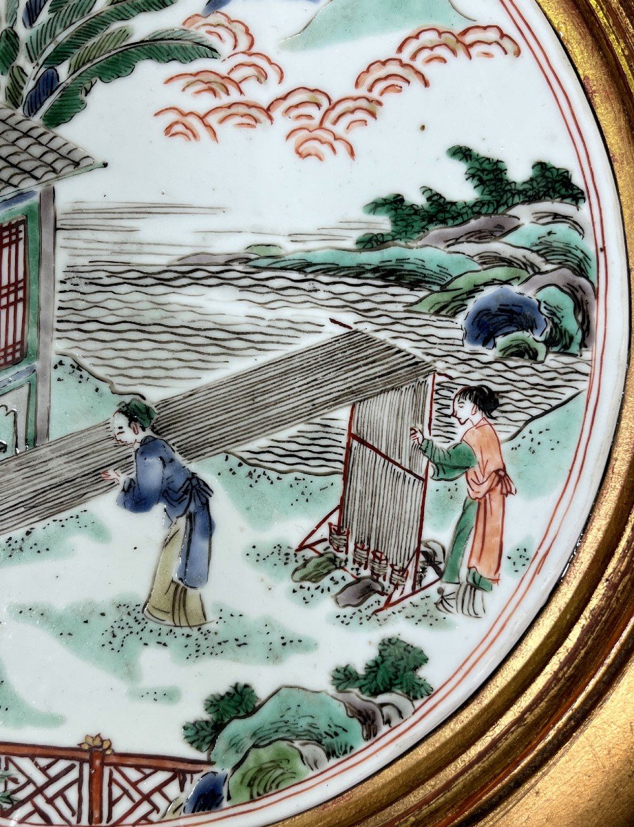 Chinese Famille Verte Porcelain Plate Kangxi Silk Production-photo-4