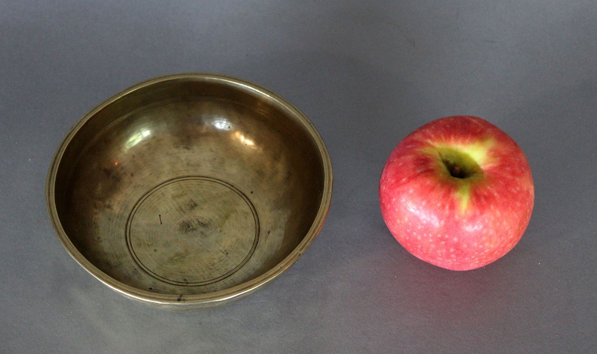 Nice Small Antique Tibetan Singing Bowl-photo-2