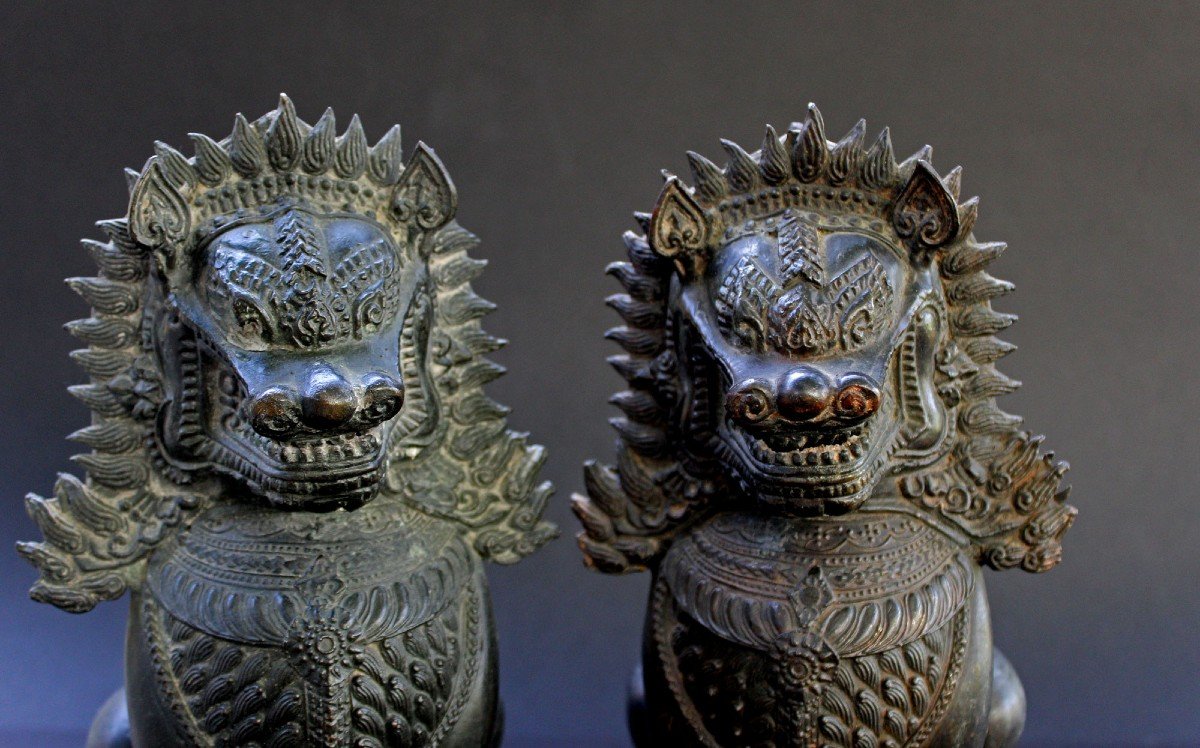 Paire De Lions Antiques En Bronze Thaïlandais Gardiens Du Temple Bouddhiste-photo-4