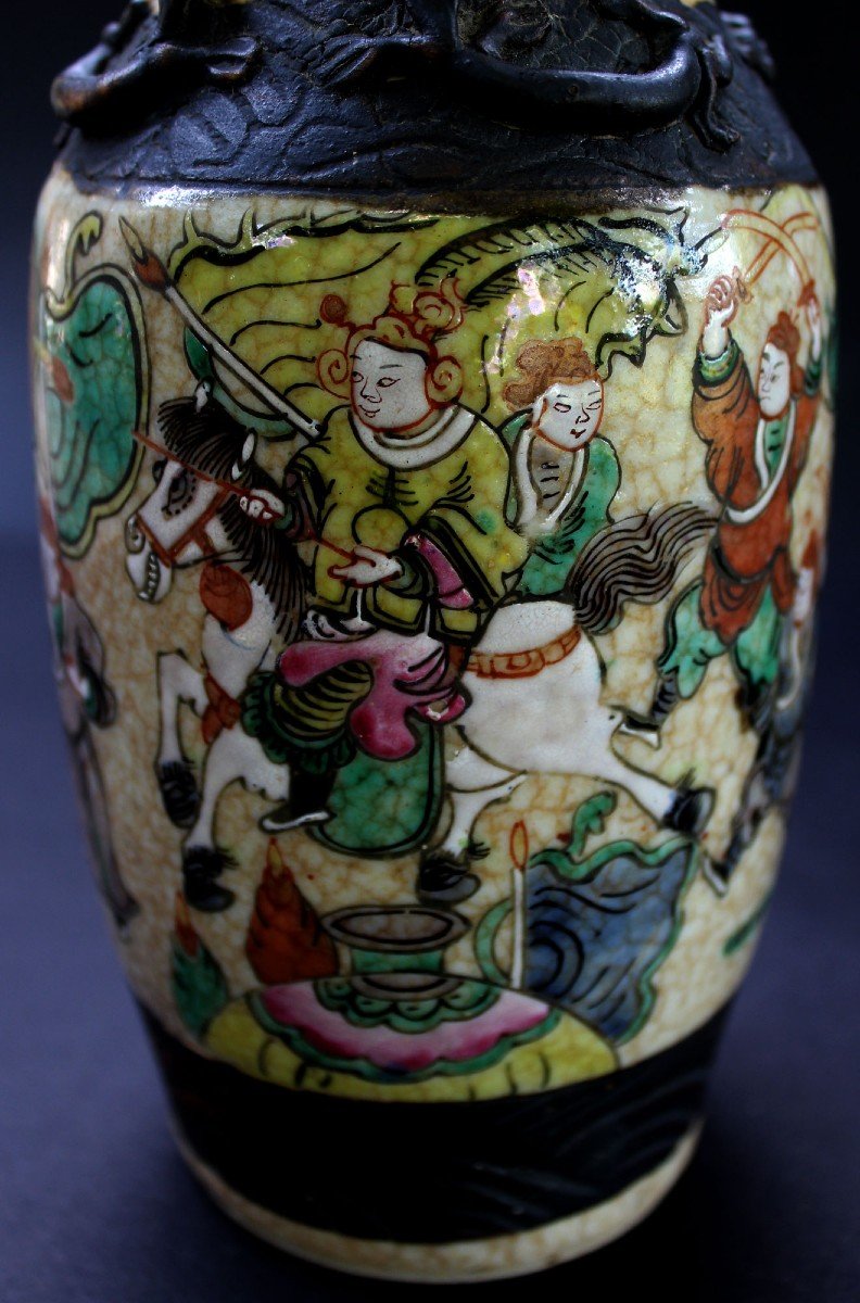 Paire De Vases En Porcelaine Chinoise Nankin Batailles Héroïques Fin XIXe Période Guangxu-photo-1