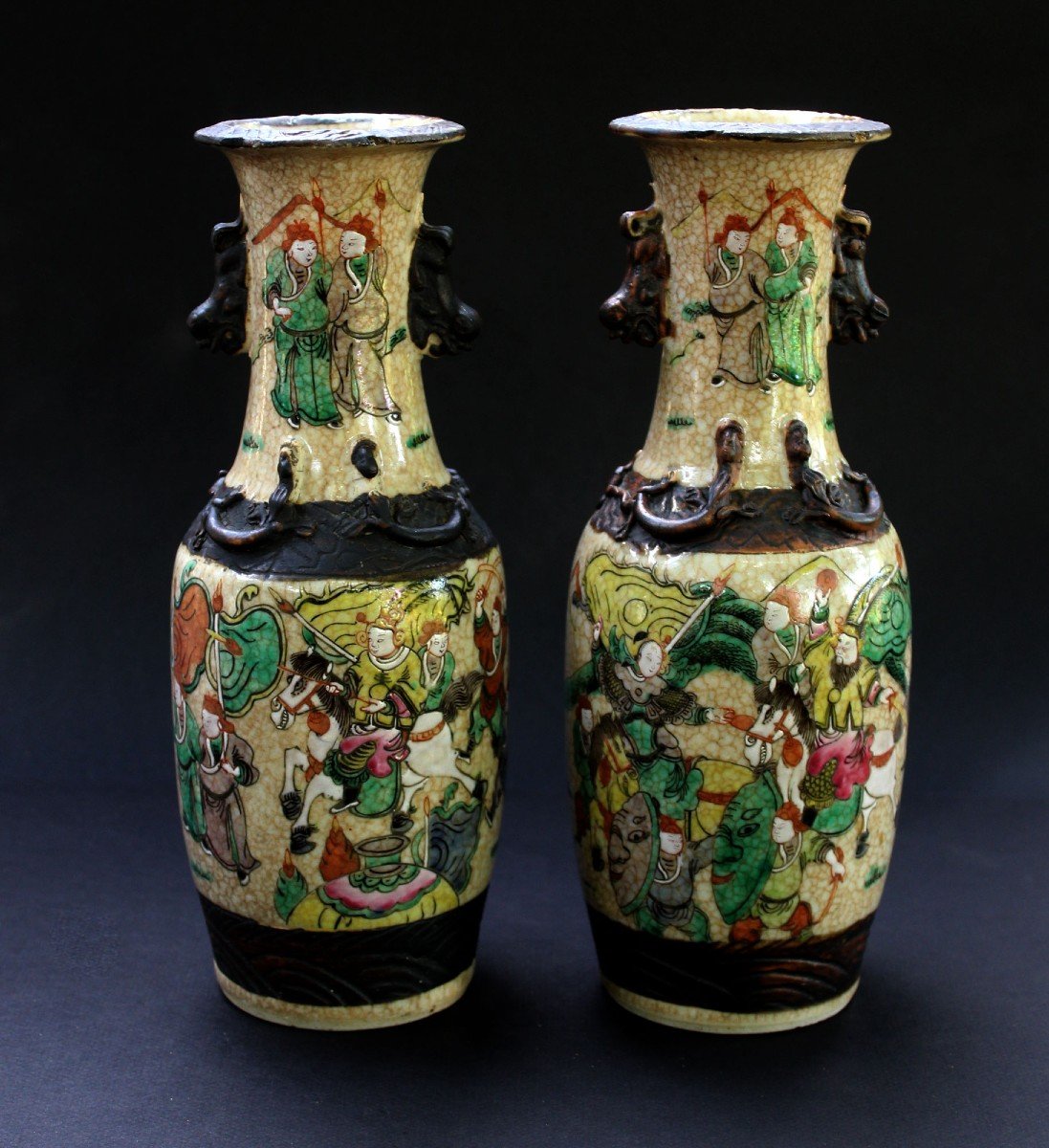 Paire De Vases En Porcelaine Chinoise Nankin Batailles Héroïques Fin XIXe Période Guangxu