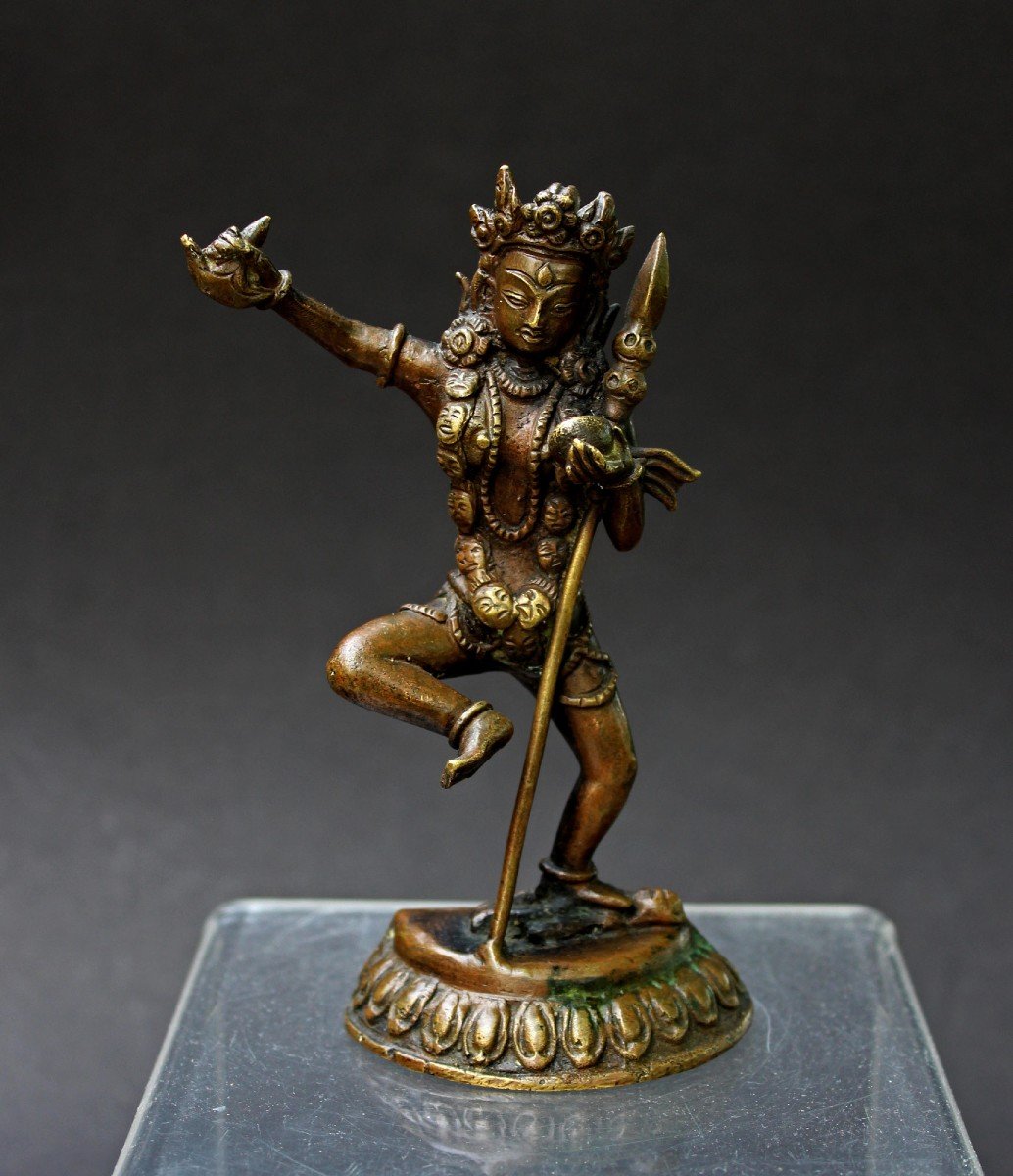 Sculpture Bouddhiste Antique En Bronze Tibétain Représentant Une Femme Bouddha Tantrique Dakini