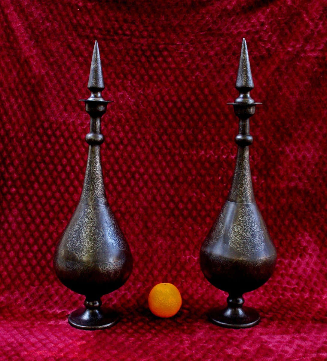 Paire De Grands Vases Persans En Acier. Antiquités Islamiques De l'Iran Qajar-photo-2