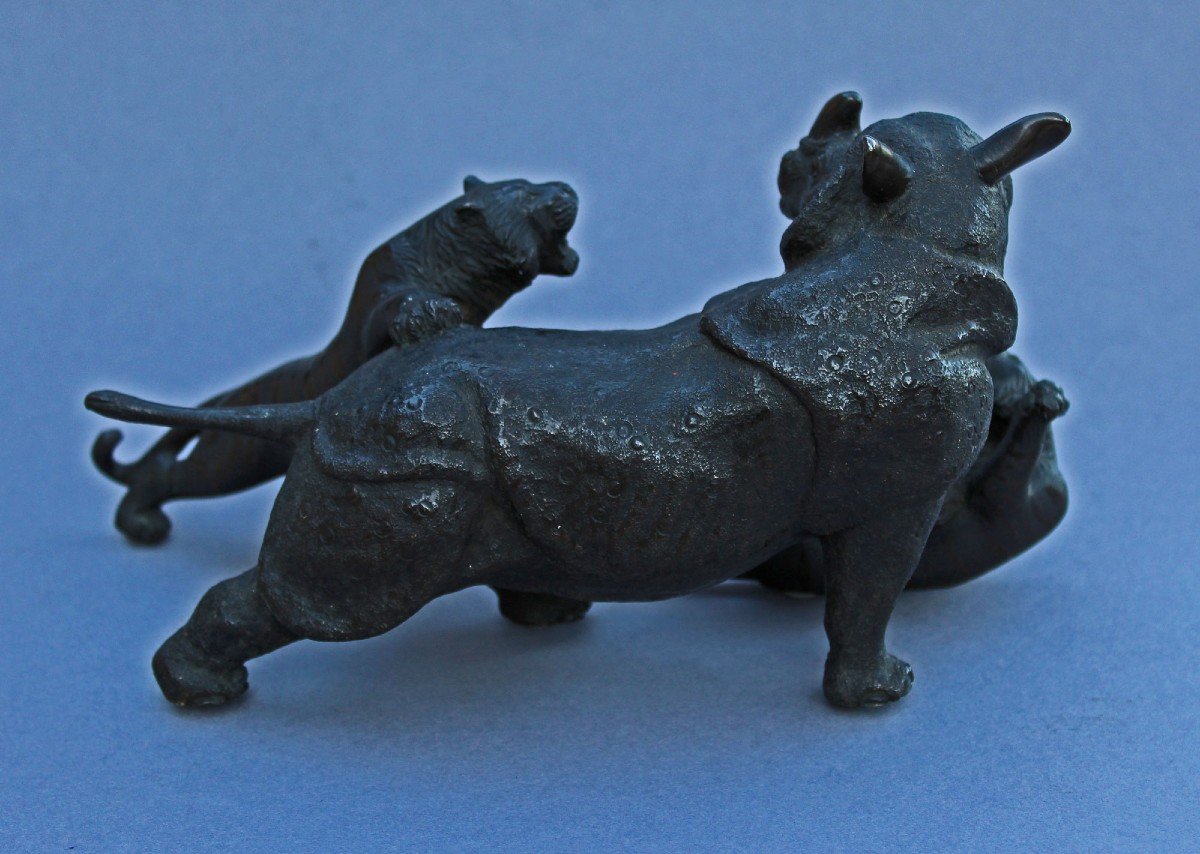 Antique Japanese Bronze Sculpture Rhinoceros Attacked By Tigers. Signed Seiya . Meiji.-photo-2