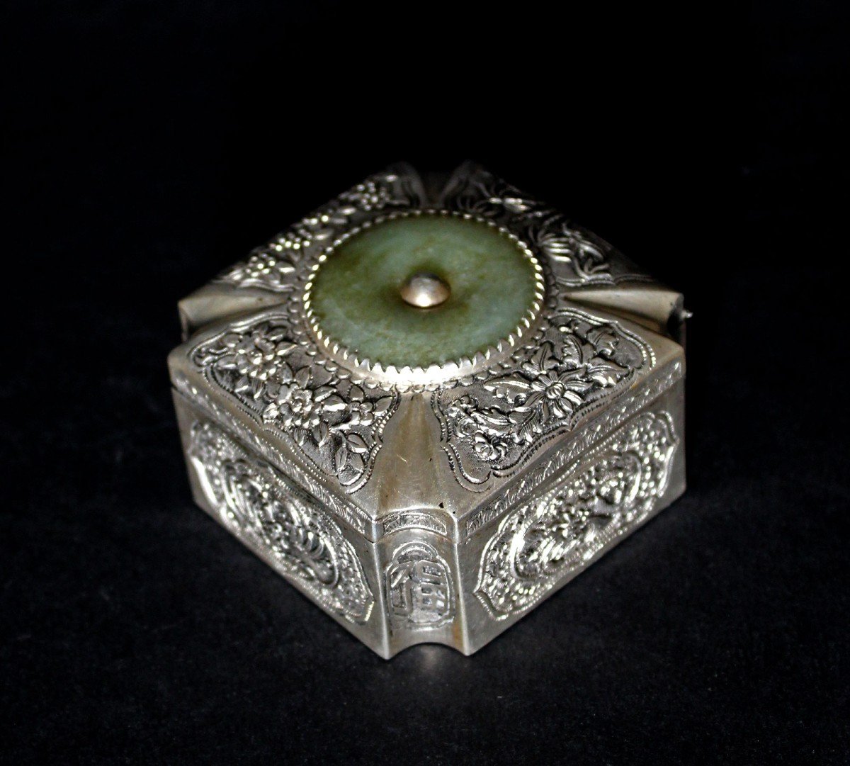 Antique Vietnamese Silver And Jade Box-photo-2