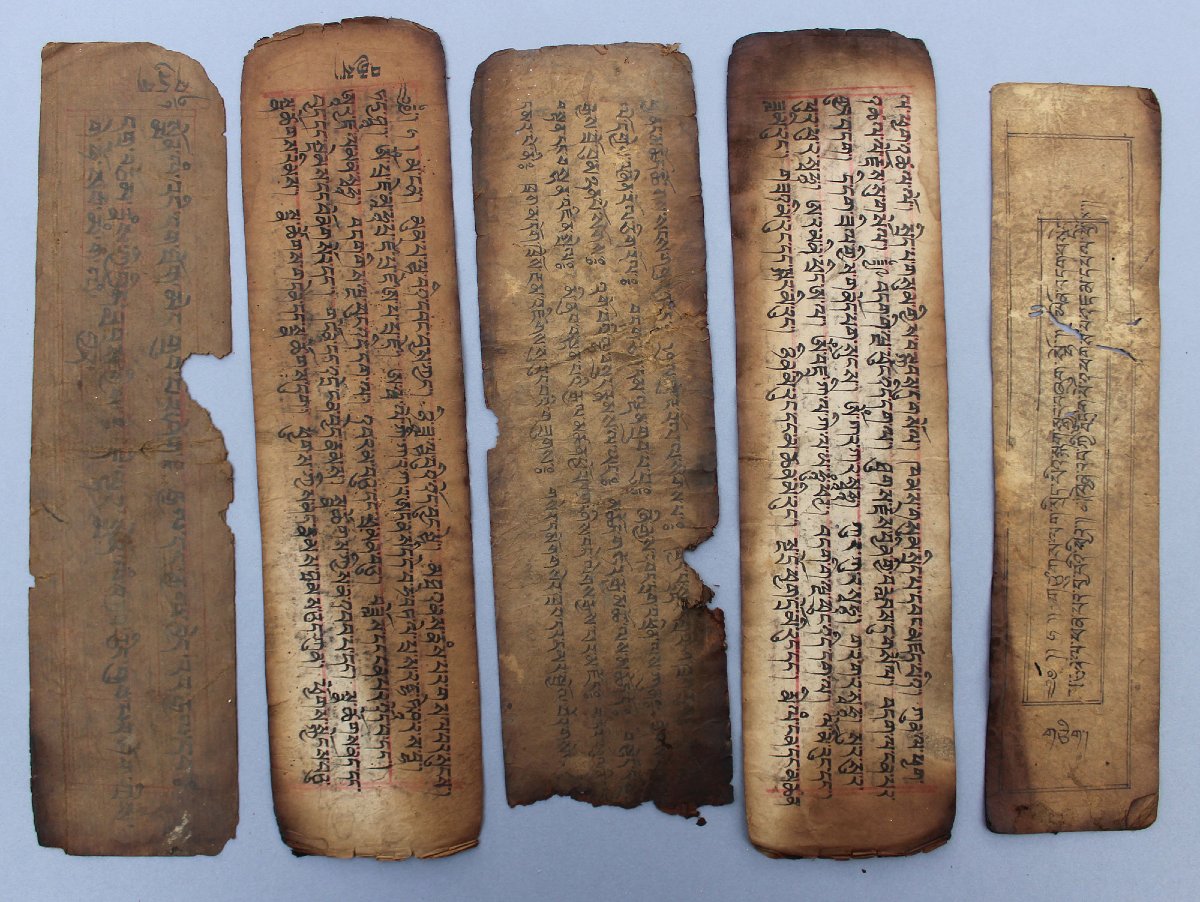 Ancien manuscrit tibétain, Sutras sacrés des monastères bouddhistes-photo-2