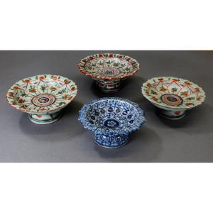 Porcelaine Chinoise Antique Pour Le Marché Thaïlandais 4 Plats Sur Pied Bencharong